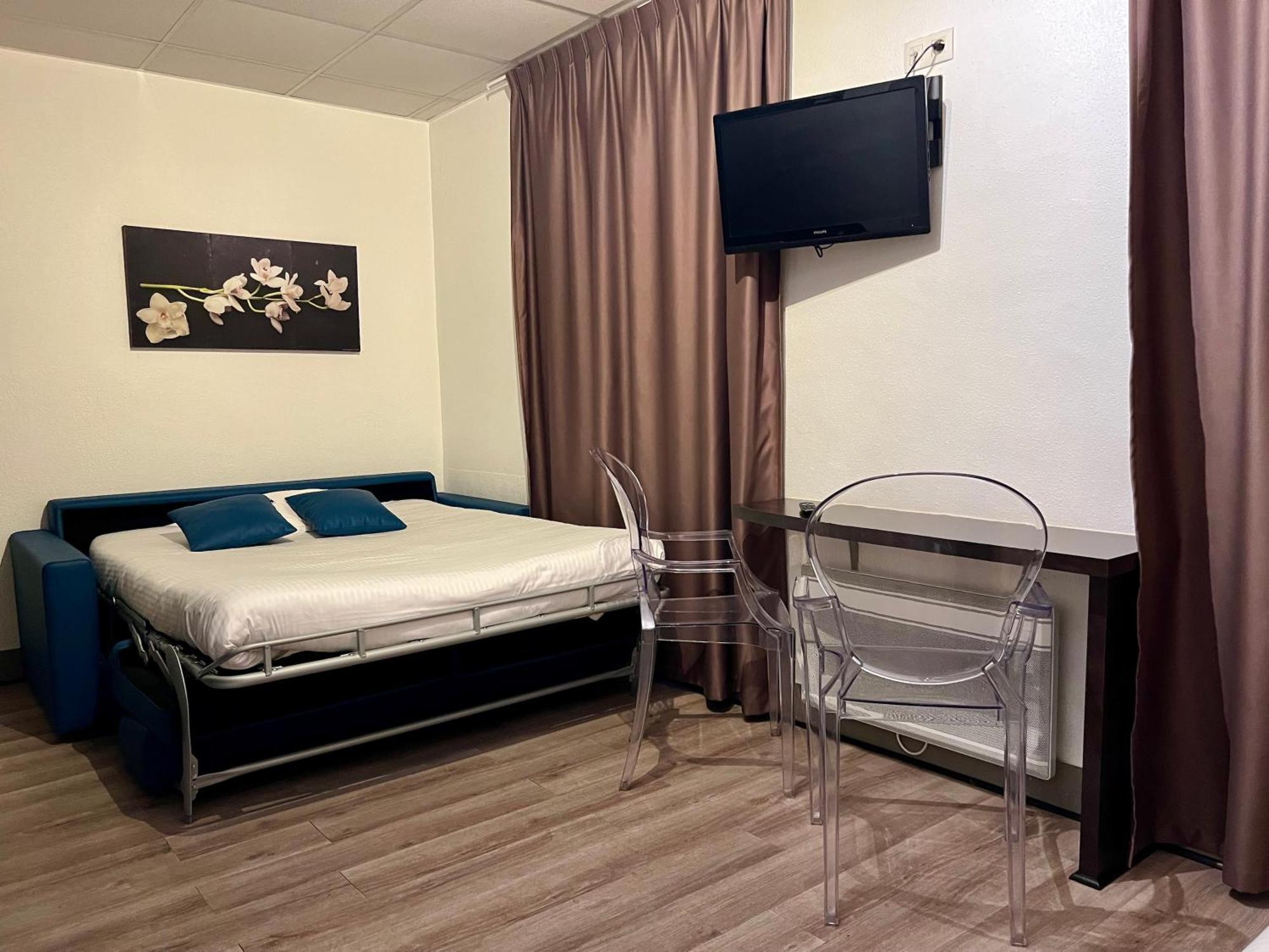 Vol De Nuit Purpan Hotel 2*